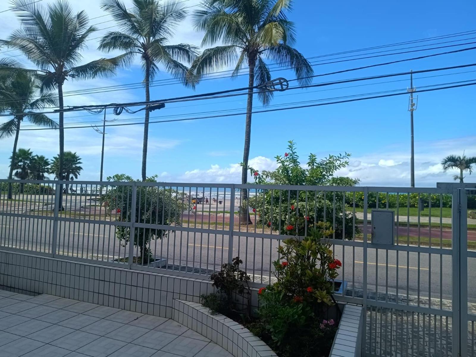 Apartamento Pe Na Areia Vila Caicara Praia Grande  Exterior photo